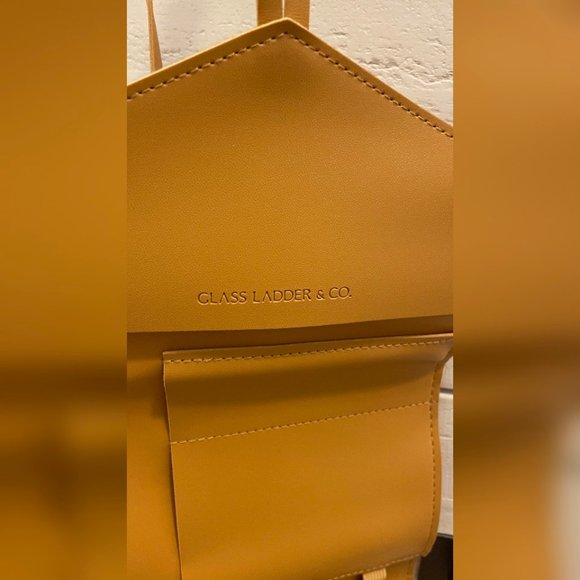 Glass Ladder & Co Tech Travel Organizer - Picture 5 of 5